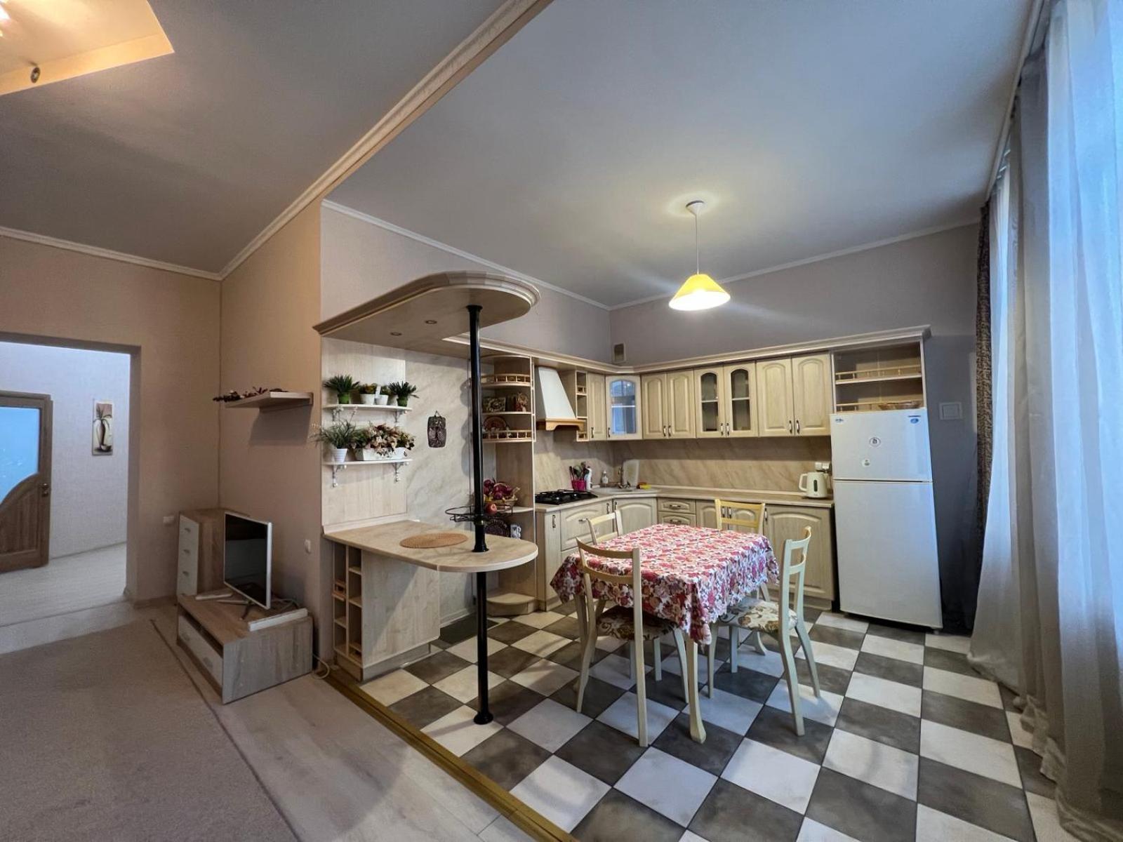 Apartment On Baseinaya Street 13 Kiev Bagian luar foto